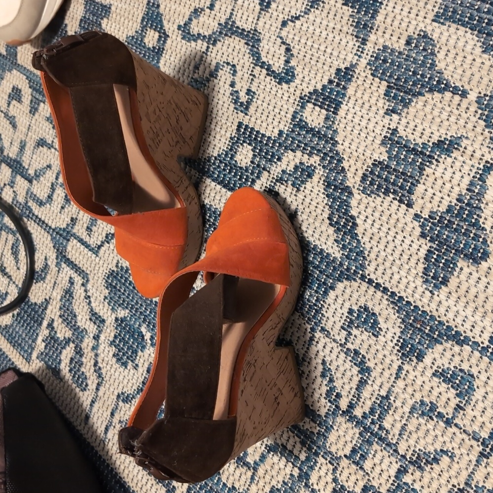 Beautiful retro orange and brown heels
